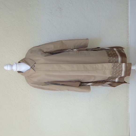 Burberry Runway Collection Pale Honey Scarf-Layer Trench Coat Size 6 - Picture 3 of 17